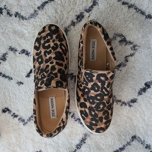 Steve Madden shoes. 8.5